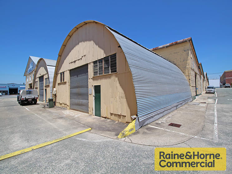 Click to view all images 6A & 6B/229 Robinson Road Geebung QLD 4034 - Image 1