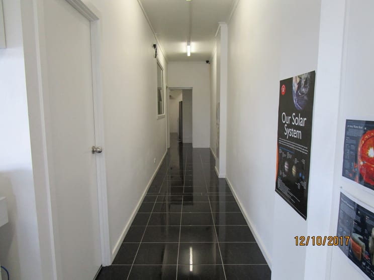 Click to view all images 296 Main Road East St Albans VIC 3021 - Image 3