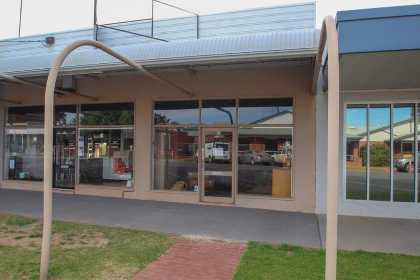 Click to view all images 43 Station Street Cobram VIC 3644 - Image 1