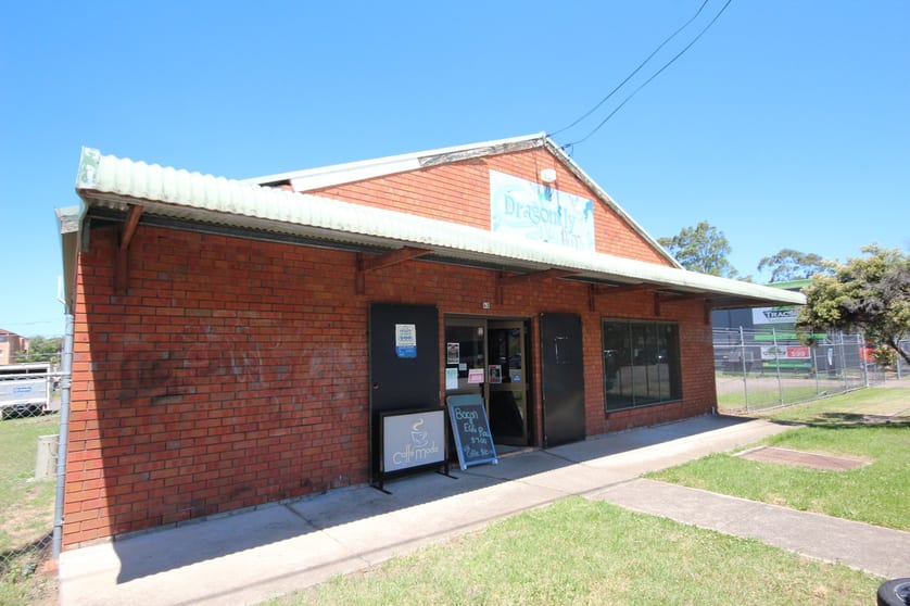 Click to view all images 43 Howarth Street Wyong NSW 2259 - Image 2