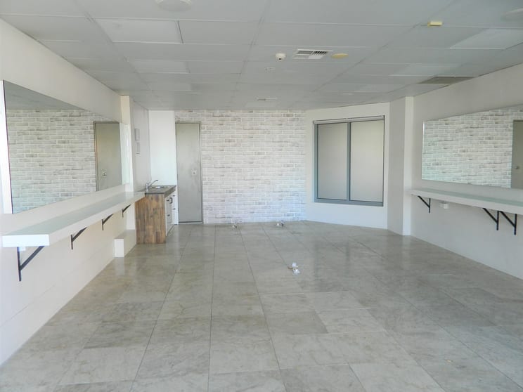 Click to view all images 2/20-26 Addison Street Shellharbour NSW 2529 - Image 2