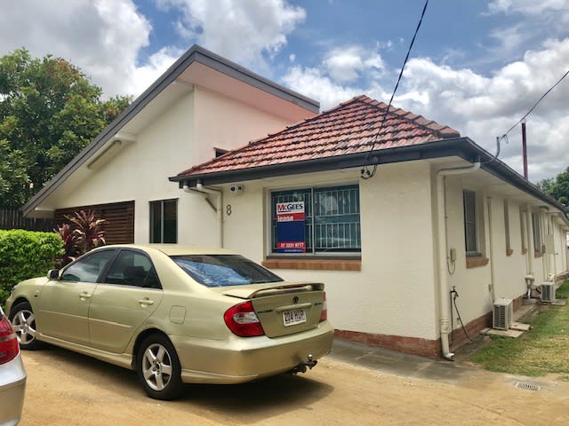 Click to view all images 8 Barter Avenue Holland Park QLD 4121 - Image 1