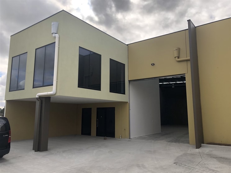 Click to view all images Unit 4/9 Frog Court Craigieburn VIC 3064 - Image 1