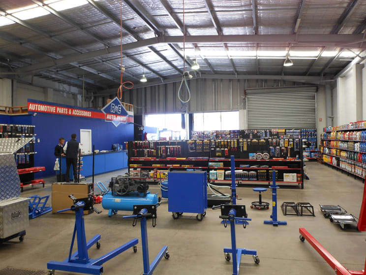 Click to view all images 1658 Centre Rd Springvale VIC 3171 - Image 3
