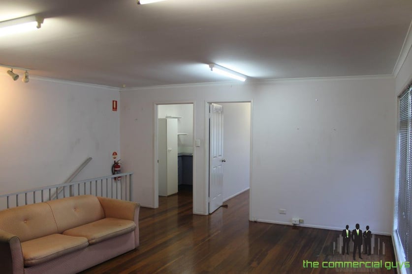 Click to view all images U2/17 Benabrow Avenue Bribie Island QLD 4507 - Image 2
