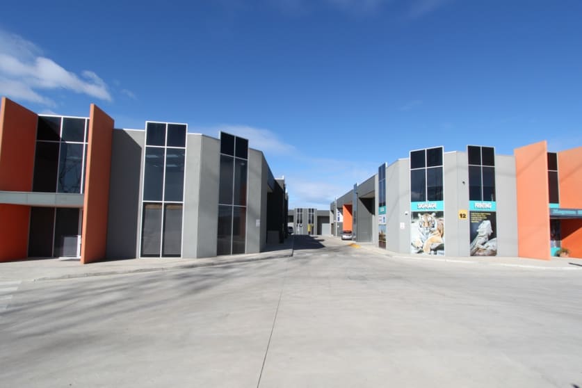Click to view all images 10/27-29 Fuller Road Ravenhall VIC 3023 - Image 3