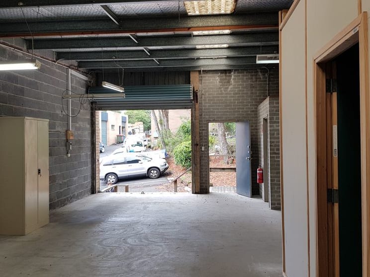 Click to view all images A25/1 Campbell Parade Manly Vale NSW 2093 - Image 2