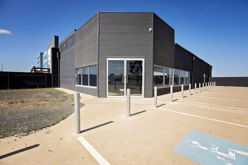 Click to view all images 3/5 Murray Valley Highway Echuca VIC 3564 - Image 2