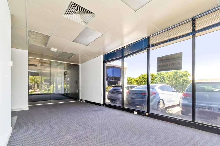 Click to view all images 2/183 Scarborough Bch Road Mount Hawthorn WA 6016 - Image 3