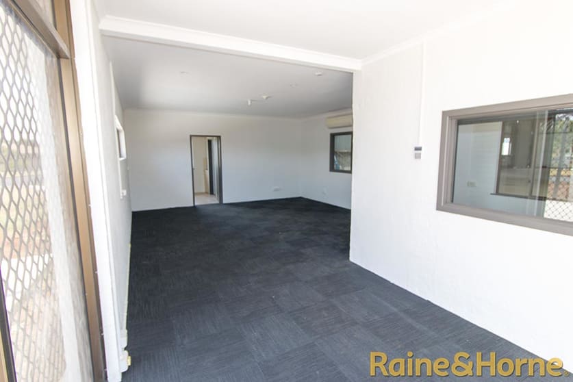 Click to view all images 2 McKenzie Street Dubbo NSW 2830 - Image 3