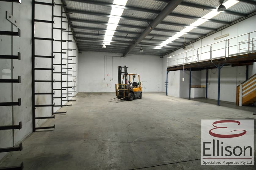 Click to view all images Unit 4/10A Quindus Street Beenleigh QLD 4207 - Image 2