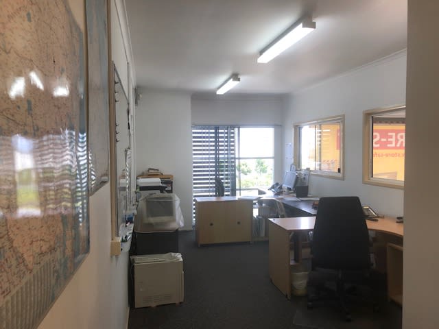 Click to view all images 4/73-75 Steel Street Capalaba QLD 4157 - Image 2