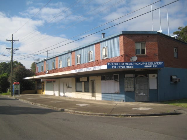 Click to view all images Shop 137 Hollywood Drive Lansvale NSW 2166 - Image 1