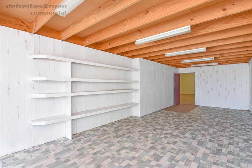 Click to view all images 3/2 Beardsley Street Port Kennedy WA 6172 - Image 3