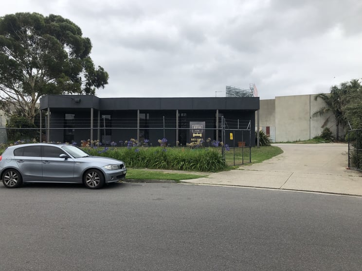 Click to view all images 16 Howes Street Airport West VIC 3042 - Image 1