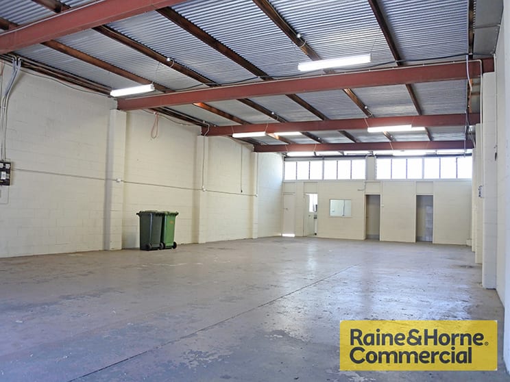 Click to view all images 41 Nariel Street Albion QLD 4010 - Image 2