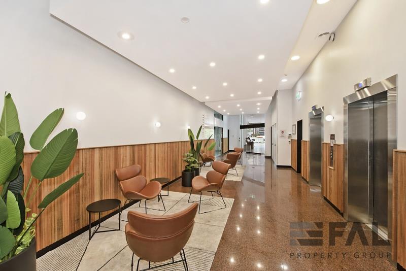 Click to view all images Level 2 Suite 5/113 Wickham Terrace Spring Hill QLD 4000 - Image 1