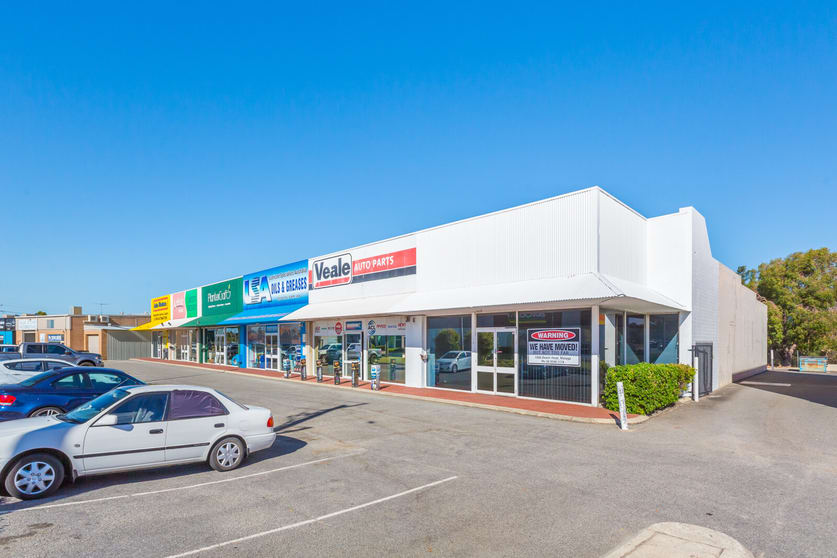 Click to view all images Unit 4, 1919 Beach Road Malaga WA 6090 - Image 2