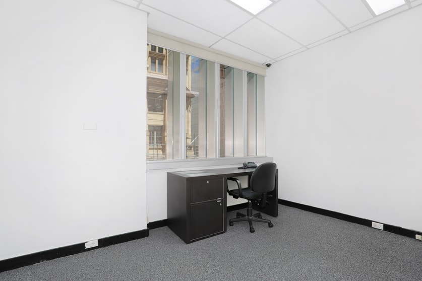 Click to view all images 204/70 Castlereagh Street Sydney NSW 2000 - Image 2