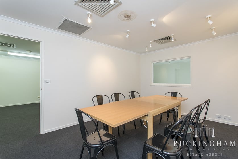 Click to view all images 4/20 Peel Street Eltham VIC 3095 - Image 2
