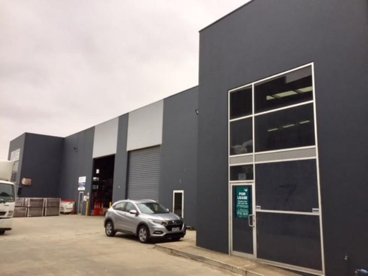 Click to view all images 7/3-4 Desire Place Hoppers Crossing VIC 3029 - Image 1