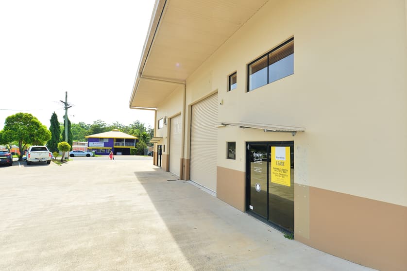 Click to view all images Unit 2/5 Kessling Avenue Kunda Park QLD 4556 - Image 1