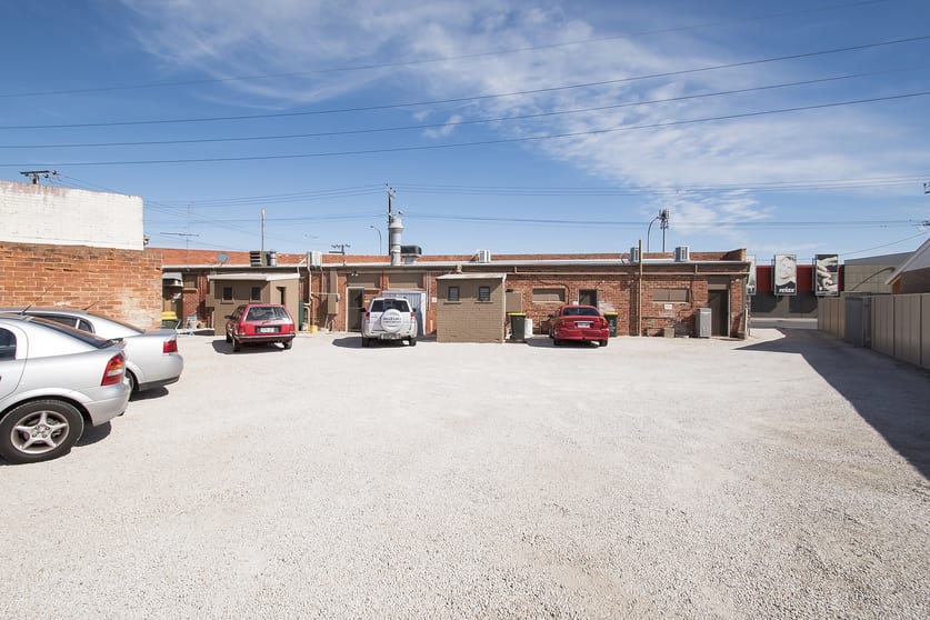 Click to view all images 2/129-141 Findon Road Findon SA 5023 - Image 3