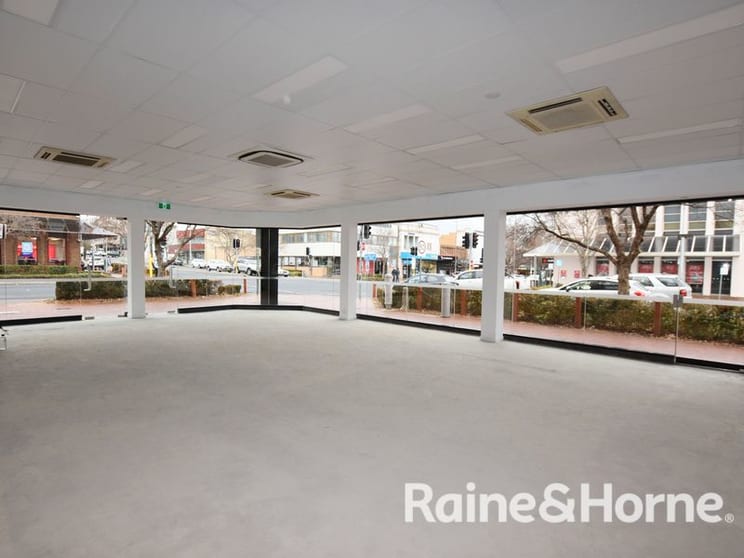 Click to view all images 194 Summer Street Orange NSW 2800 - Image 3