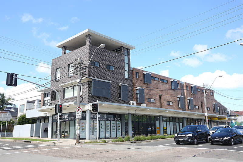 Click to view all images 324 - 326 William Street Kingsgrove NSW 2208 - Image 1
