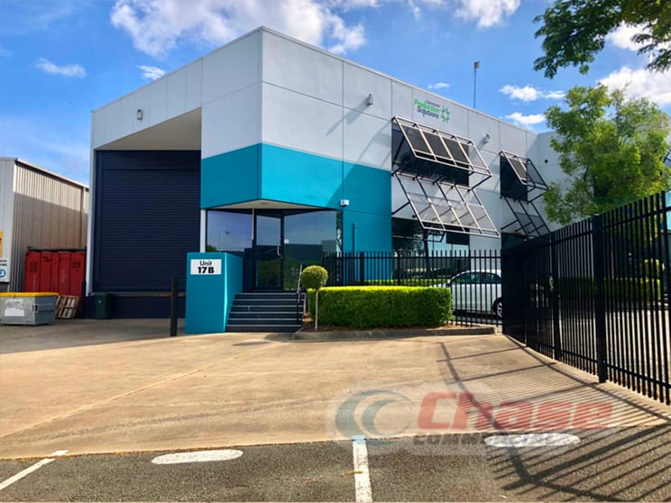 Click to view all images b/17 Graystone Street Tingalpa QLD 4173 - Image 1
