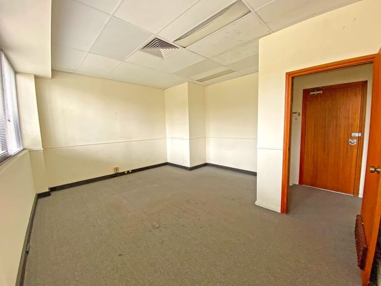 Click to view all images Suite 2, 438 High Street Penrith NSW 2750 - Image 2
