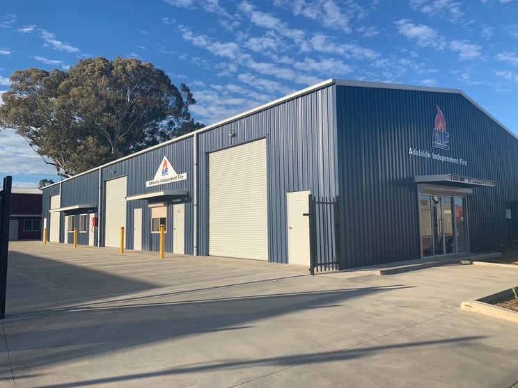 Click to view all images 2,4& 5/18-20 Charlotte Street Smithfield SA 5114 - Image 1