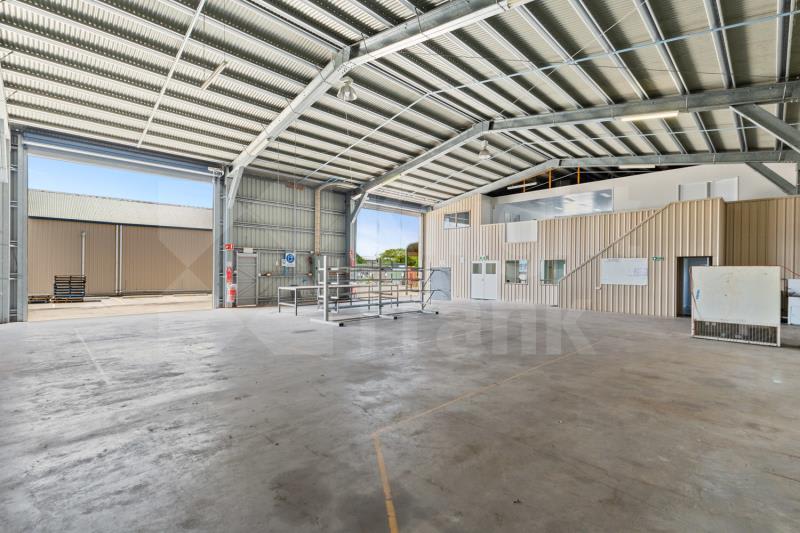 Click to view all images Whole of the property/236 Kent Street Rockhampton City QLD 4700 - Image 3