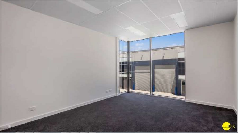 Click to view all images 17/3 Katz Way Somerton VIC 3062 - Image 3