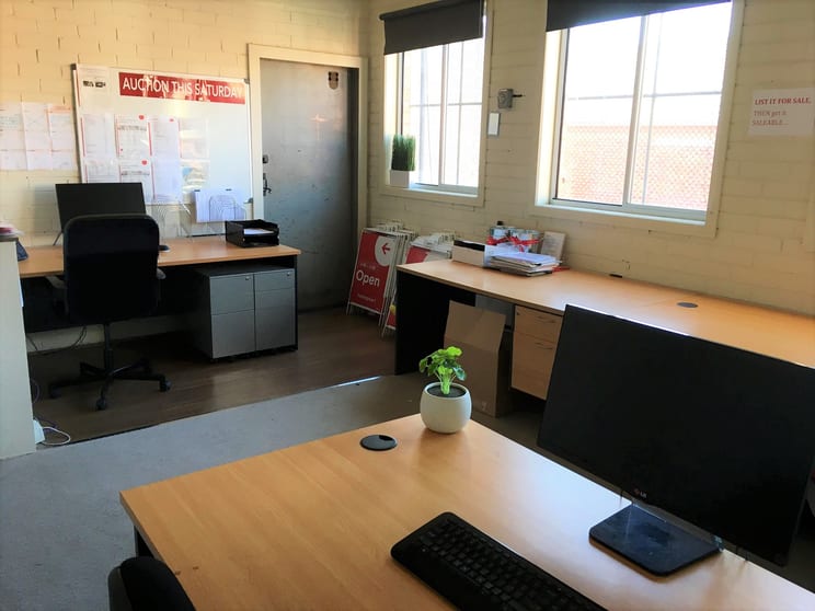 Click to view all images 1st Floor/11 Playne Street Frankston VIC 3199 - Image 2