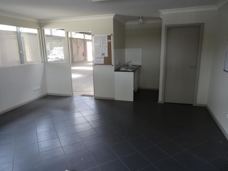 Click to view all images 24 Iraking Avenue Moorebank NSW 2170 - Image 3