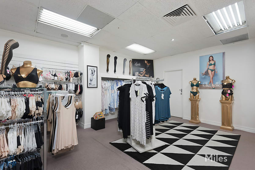Click to view all images 181 Upper Heidelberg Road Ivanhoe VIC 3079 - Image 2