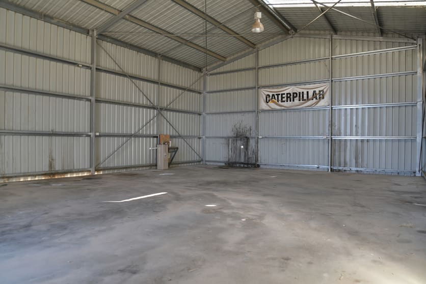Click to view all images 21 McPherson Road Benalla VIC 3672 - Image 3