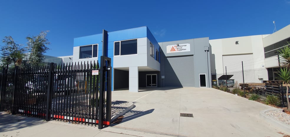Click to view all images 1/64 Yellowbox Drive Craigieburn VIC 3064 - Image 2