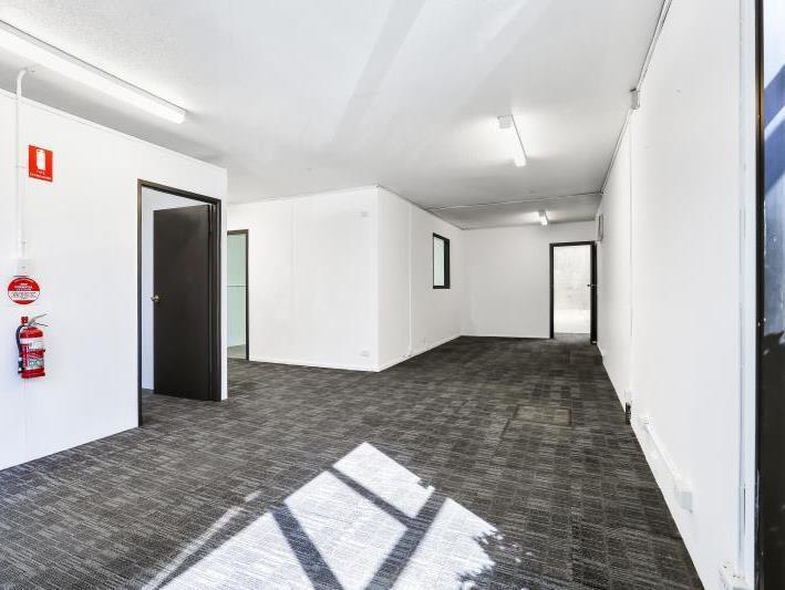 Click to view all images 7/1645 Ipswich Road Rocklea QLD 4106 - Image 2