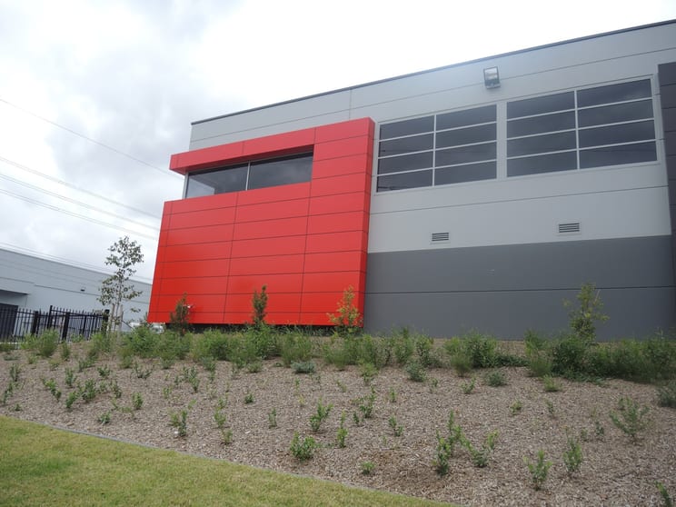 Click to view all images Smithfield NSW 2164 - Image 1