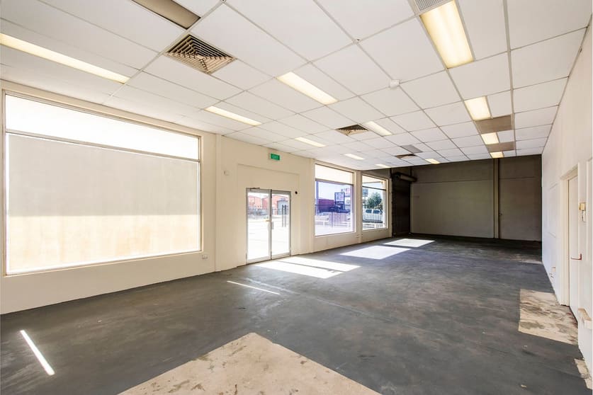 Click to view all images 8A Stanhope Gardens Midvale WA 6056 - Image 2