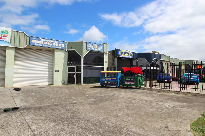 Click to view all images 8/23-25 Aster Avenue Carrum Downs VIC 3201 - Image 2