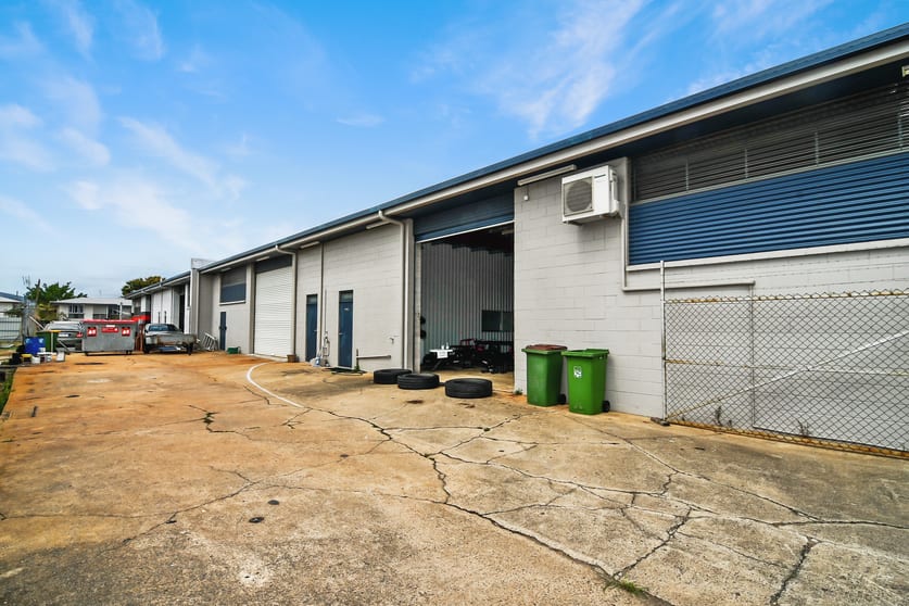Click to view all images 1/13 Yarrowee Street Currajong QLD 4812 - Image 2