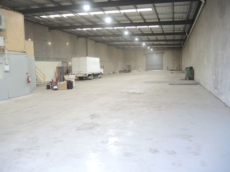 Click to view all images 60 Merola Way Campbellfield VIC 3061 - Image 2