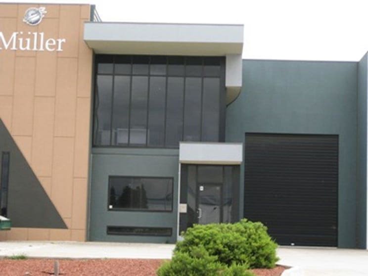 Click to view all images Unit 2/8 Mallett Road Tullamarine VIC 3043 - Image 1