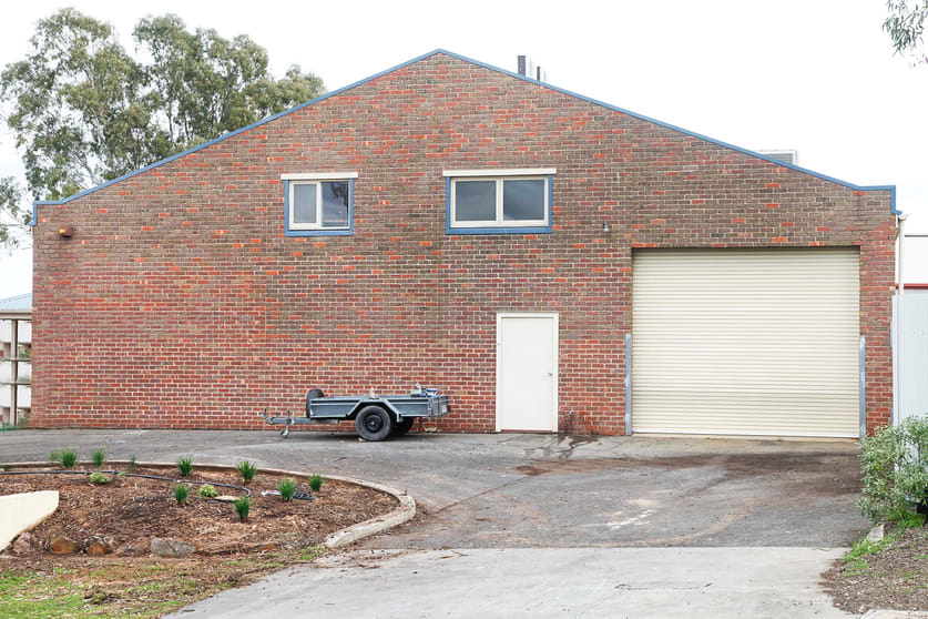 Click to view all images 1 MOBIUS CRESCENT Golden Grove SA 5125 - Image 3