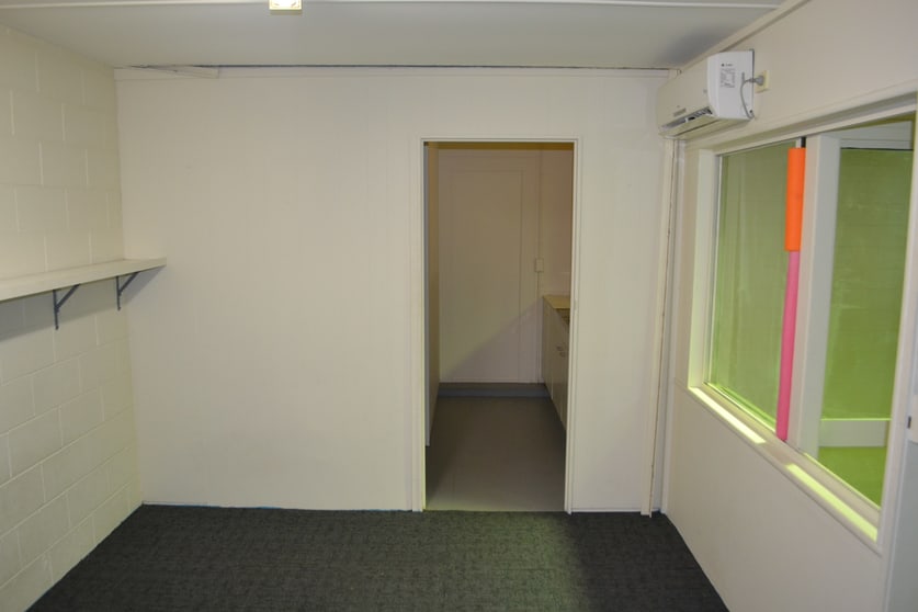Click to view all images Unit 3/4-6 Fremantle Street Burleigh Heads QLD 4220 - Image 3