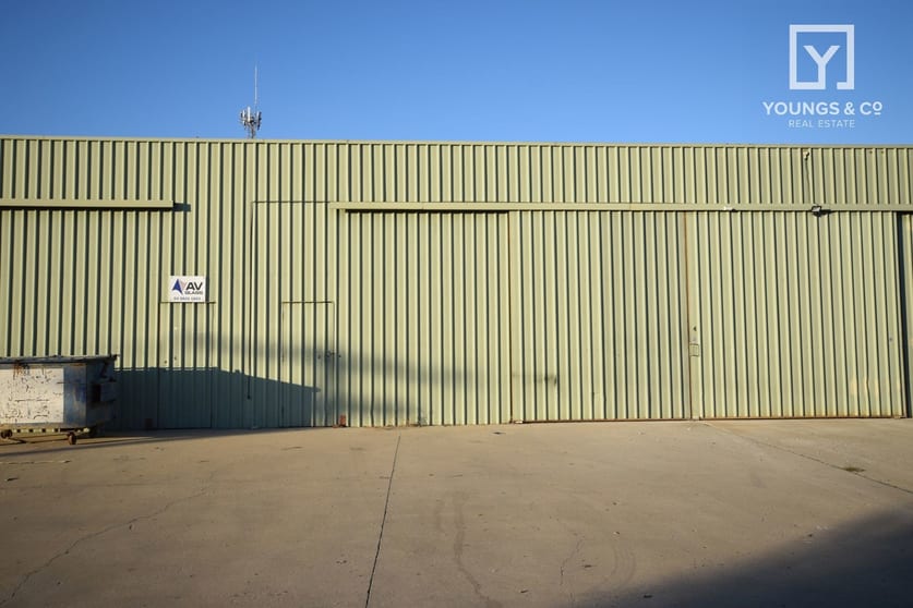 Click to view all images Unit 3/44-46 Williams Rd Shepparton VIC 3630 - Image 1