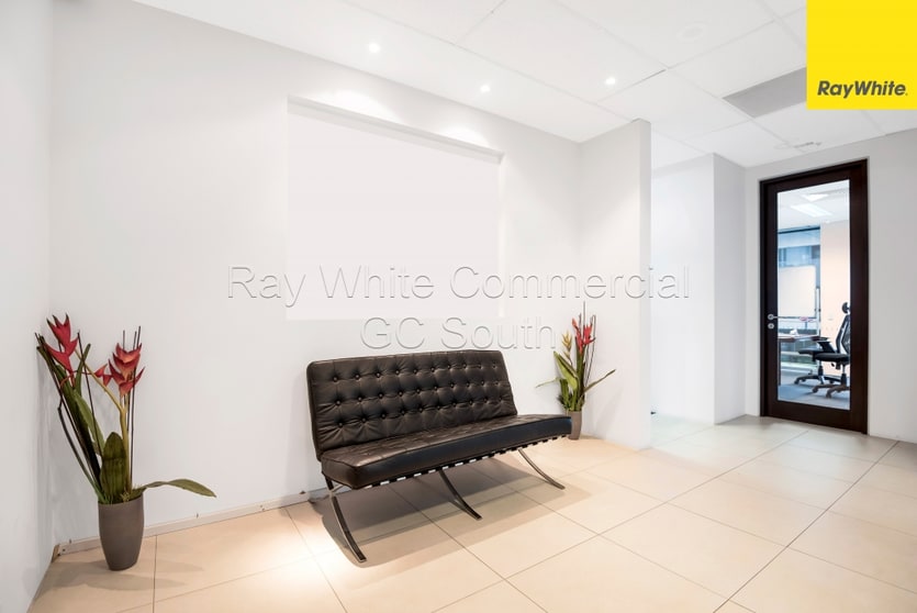 Click to view all images 1/21 Lake Street Varsity Lakes QLD 4227 - Image 2